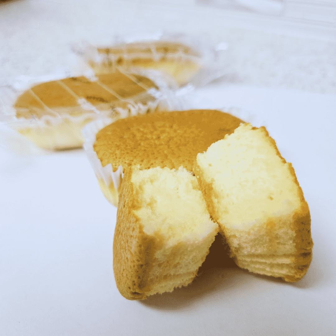 Fluffy Japanese milk cakes