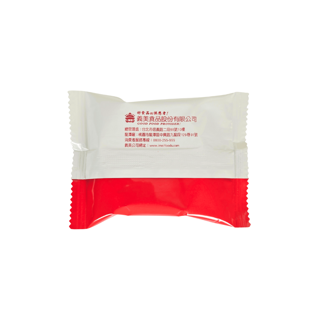 Back of I Mei strawberry sandwich biscuit white and red package 